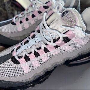 Nike Women's Sneakers in Pink, Black, and Gray